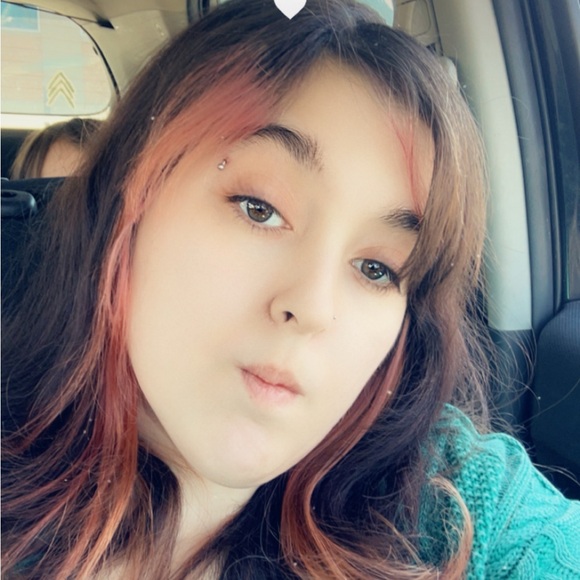 Meet your Posher, Brooke - Picture 2 of 2